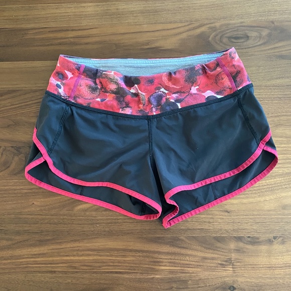 LULULEMON Speed Up Shorts